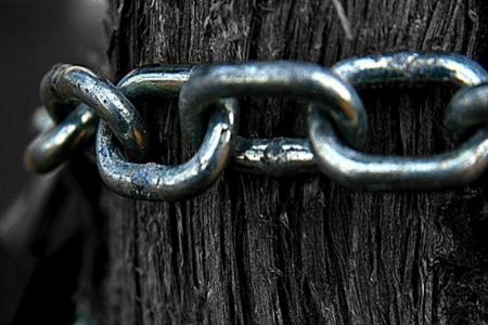 Γέροντας Ιωσήφ ο Ησυχαστής: Ο  πειρασμός πάντοτε στέκει πλάϊ σου και σε πολεμά