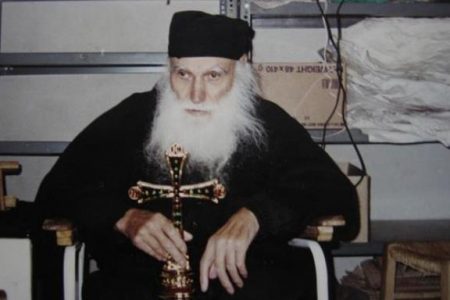 Έτσι κάπως…Κατά την κηδεία περισσότερο ευωδίαζε η μητέρα μας παρά ο επιτάφιος!