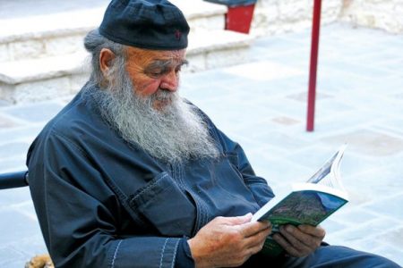 Με αυτά τα δύο αγκαλιάζω ΤΟΝ ΘΕΟ ώστε οπουδήποτε είναι Εκείνος θα έφερνε μαζί του και μένα είπε…